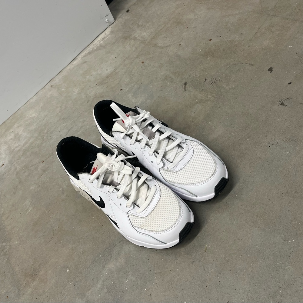 Nike Air Max Men's White and Black Sneakers